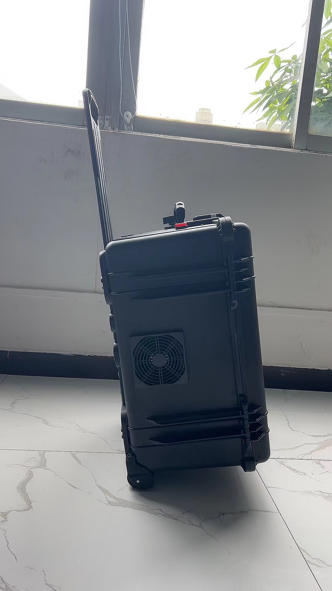 福贡手拉箱型移动通信干扰器